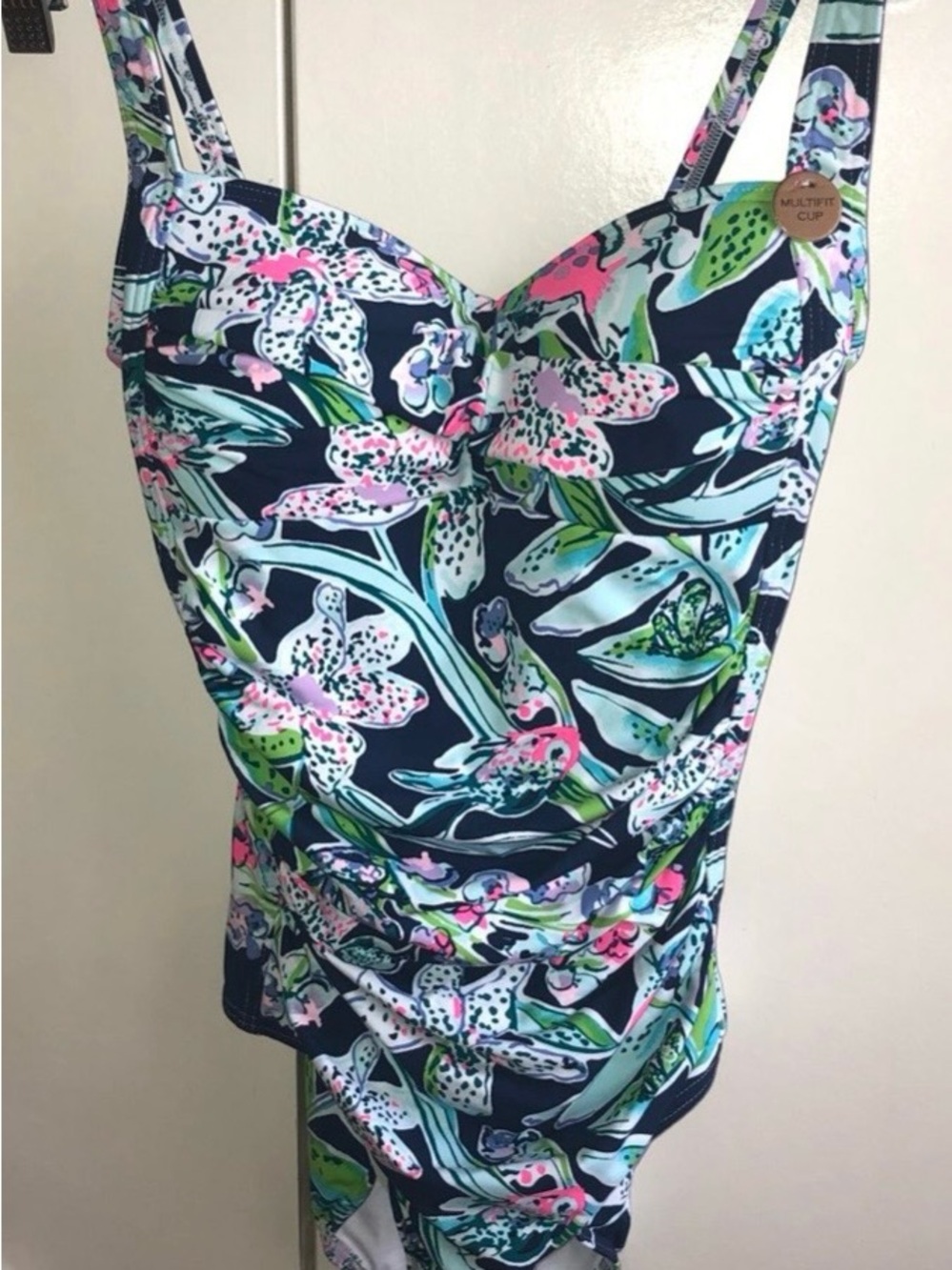 NWT Nip Tuck Women’s Swimsuit Size 4